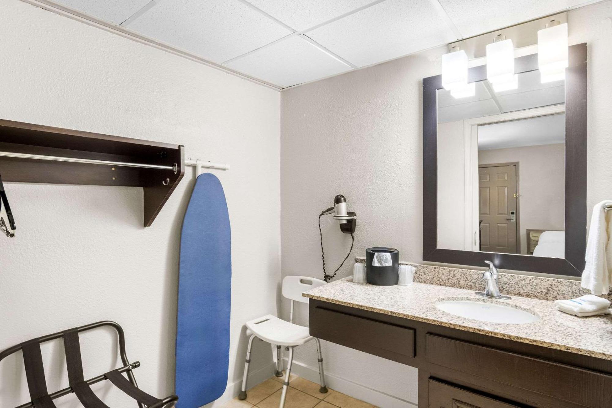 Rodeway Inn Waco Dış mekan fotoğraf