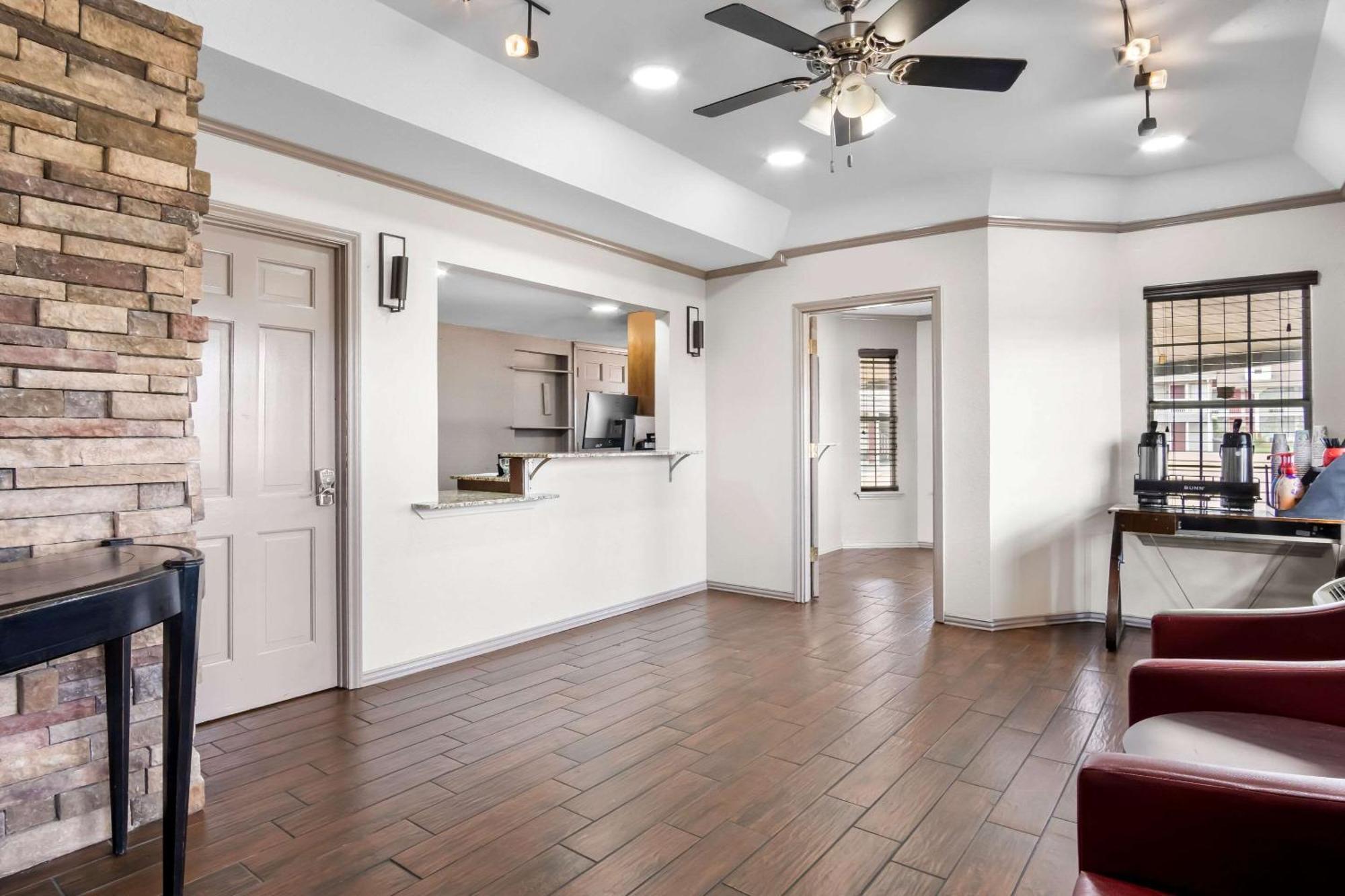 Rodeway Inn Waco Dış mekan fotoğraf