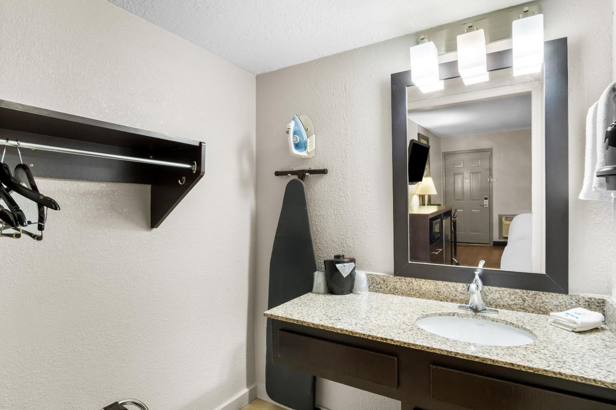 Rodeway Inn Waco Dış mekan fotoğraf